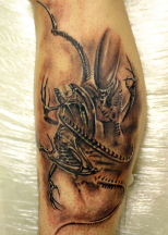 Aliens fighting Tattoo picture.PNG
