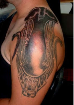 Giant alien tattoo pic.PNG