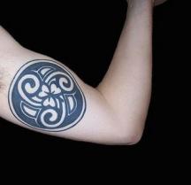 maori arm tattoo.jpg